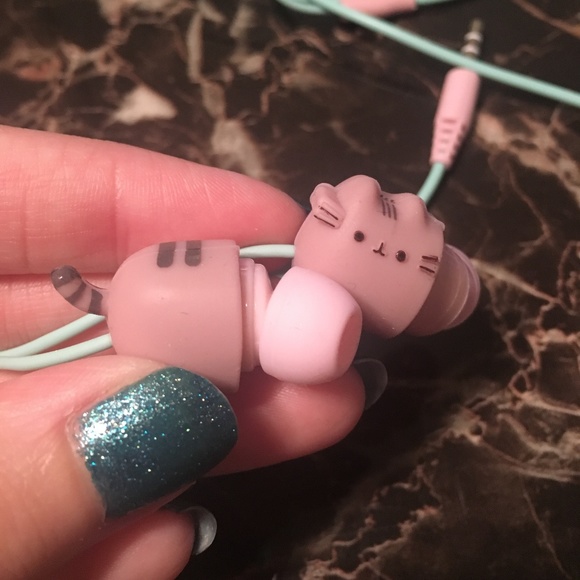 Pusheen Accessories - Pusheen Ear Buds!